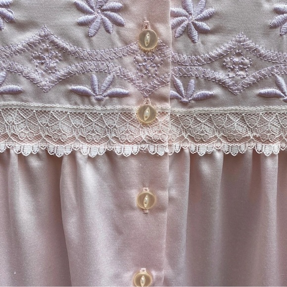 Kim Rogers Vintage Light Pink Satin Nightgown XL Lace Trim Embroidery 90s Era - Picture 5 of 9